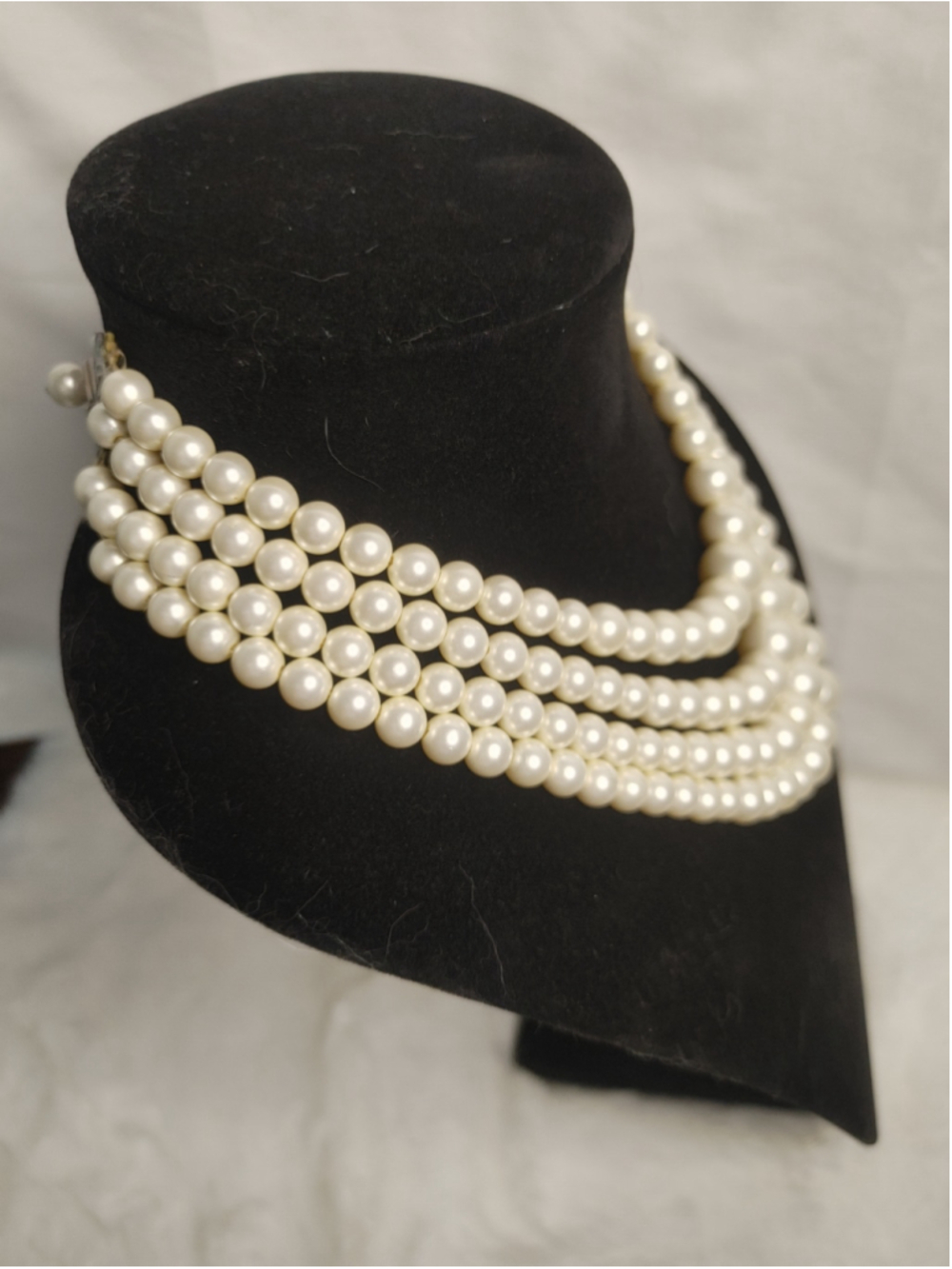 Vintage Women's Unbranded White Faux Pearl 4 Strand Statement Necklace - Picture 4 of 13
